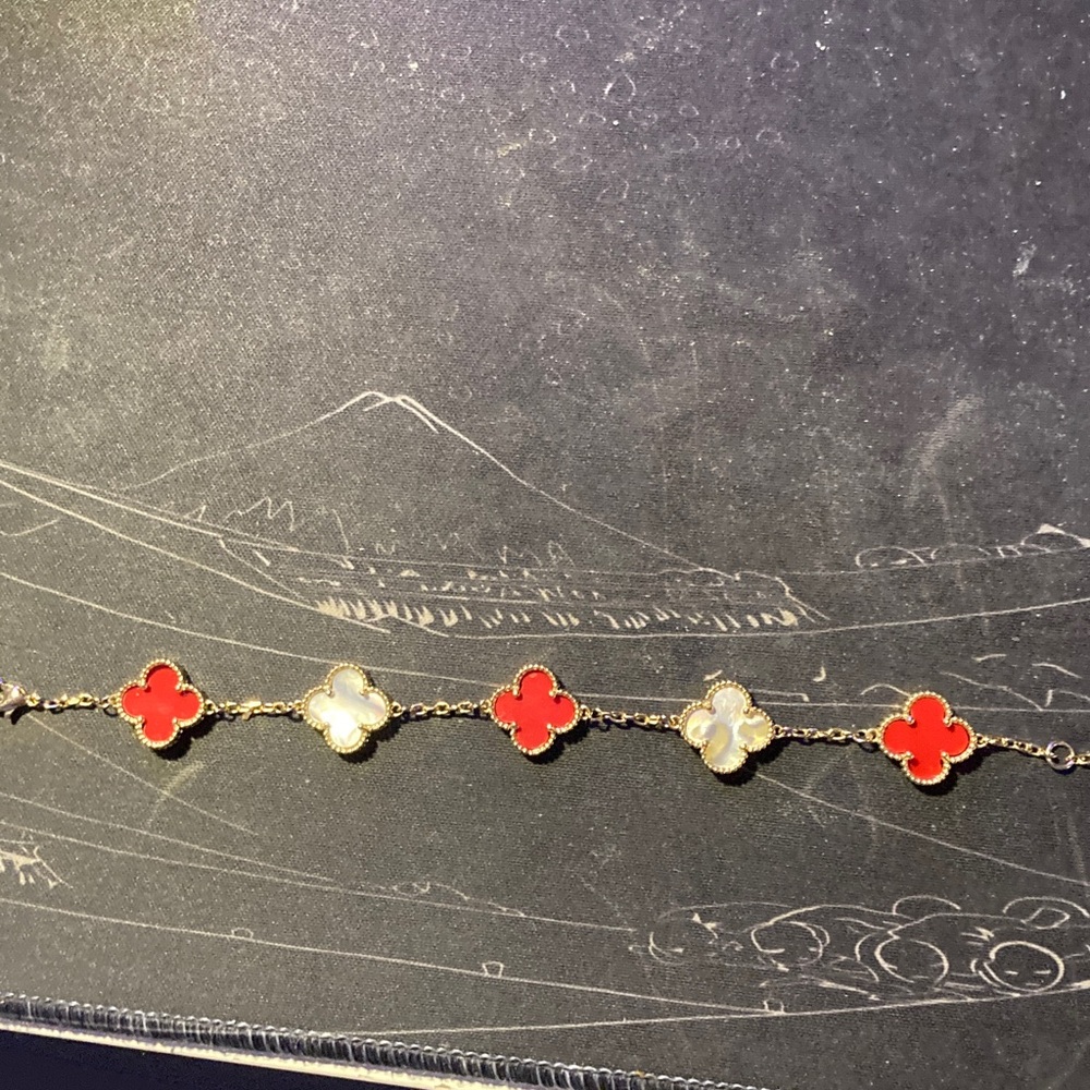 Elegant Red and White Clover Bracelet